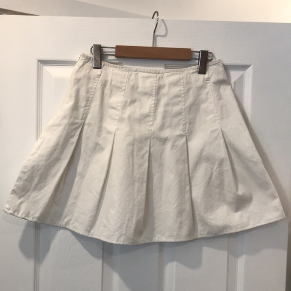 White tennis skirt 💘 - Picture 2 of 6